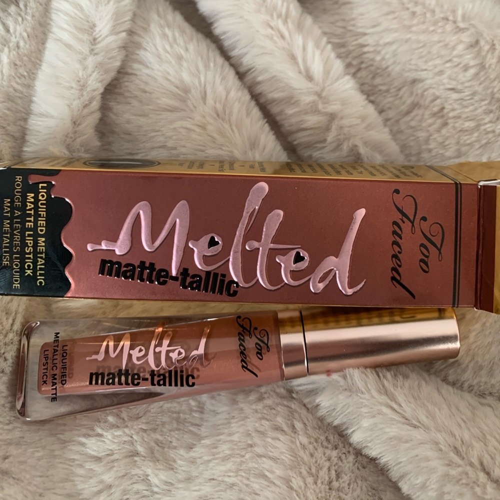 Too Faced “Faking It” Liquid lip Matte-tallic NIB